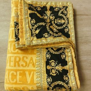 Versace Barocco Beach Towel in gold